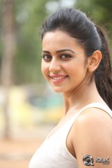 Rakul Preet Singh On The Sets Of Loukyam Movie